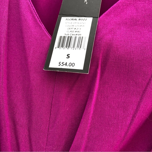 Magenta pleated long sleeve Mini Dress - Picture 4 of 9